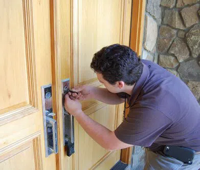 Northridge Locksmith Northridge, CA 818-531-9697 - 10a-House-Locksmith